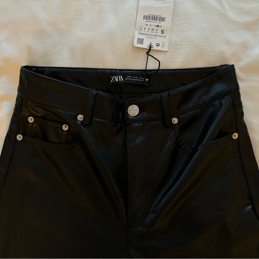 NEW. Zara leather pants. Size Small. - Picture 2 of 3